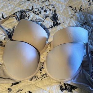 PINK Victoria's Secret Cream Bra